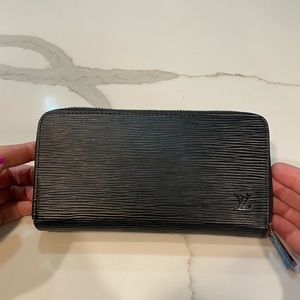 Louis Vuttion - not authentic